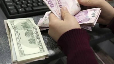 استقرار سعر صرف الليرة السورية مقابل الدولار وارتفاع أسعار الذهب في الأسواق المحلية