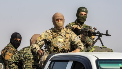 قسد تعتقل 4 عناصر من داعش بريف دير الزور (فيديو)