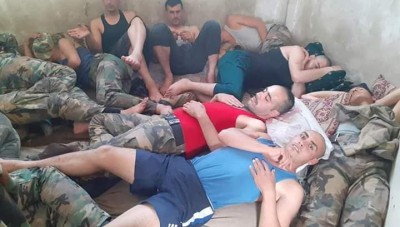 موالون ينتقدون الحالة المزرية لعناصر النظام في أحد السجون العسكرية (صور)