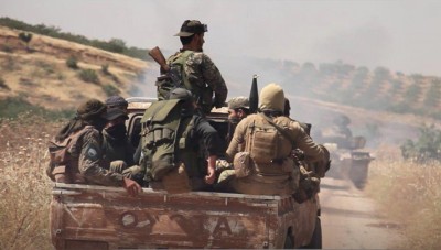 بعد أنصار التوحيد والإسلامي التركستاني.. تحرير الشام تدفع بتعزيزات عسكرية كبيرة إلى جبل الزاوية (صور)