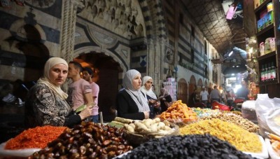 النظام ينهار اقتصادياً وتجار في العاصمة السورية يعرضون محلاتهم التجارية للاستثمار