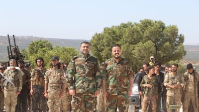 "الجيش الوطني" يرسل تعزيزات عسكرية ضخمة إلى جبهات ريف إدلب (صور)
