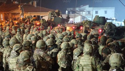 باحث بريطاني يكشف  سبب حشد تركيا لأعداد كبيرة من قواتها في إدلب