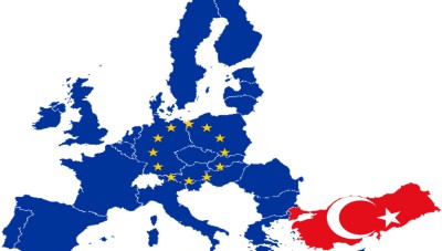المفوضية الأوروبية : انضمام تركيا إلى الاتحاد الأوروبي يمر بمأزق