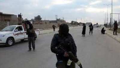 بمنشورات ورقية...داعش يتوعد سكان عدة بلدات بريف دير الزور
