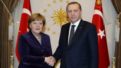 أردوغان يدعو الأوروبيين لدعم عودة السوريين إلى بلادهم