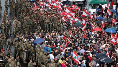 لبنان يشهد احتجاجات منددة  بتردي الأوضاع المعيشية 