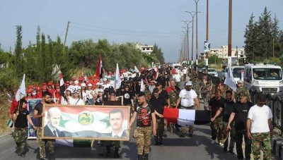 لتلميع صورة بشار ..مسيرات جماهيرية إلى قبر حافظ الأسد