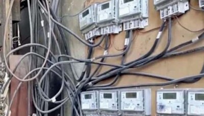  صحيفة حكومية، تتهم وزارة كهرباء في النظام بسرقة جيوب المواطنين