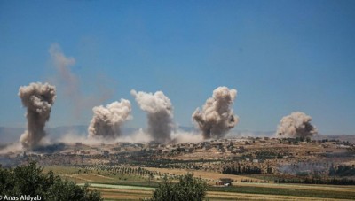 قصف جوي وبري مكثف على أرياف إدلب وحماه هو الاول بعد لقاء بوتين اردوغان