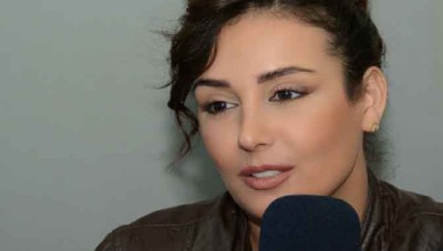 الفنانة السورية كندا حنا  تخرج عن صمتها ...وتدافع عن مشاهدها الجريئة في الإفطار الأخير