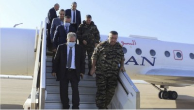 The regime&#39;s prime minister and his intelligence director arrive in Deir Ezzor