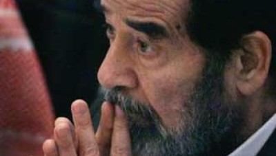 محامي مصري يعلق على كلام بريمر  ويكشف عن سبب إسراع الأمريكان بإعدام صدام حسين 