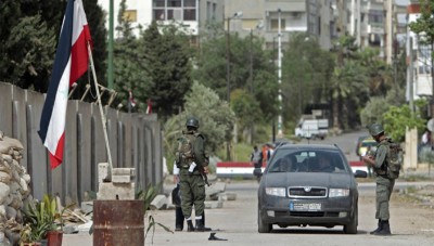 Security audit by a new checkpoint of the regime forces in Nawa city