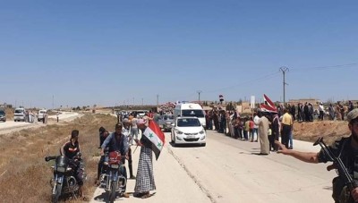 The regime closes Al- Tabqa crossing between it and SDF