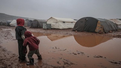 بسبب الأوضاع الجوية...مناشدات لتقديم مساعدات عاجلة لمخيمات شمال سوريا