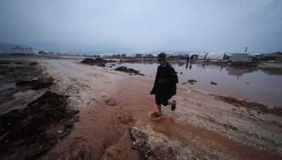 Heavy rain damages 77 camps and more than 500 families sleep in the open overnight