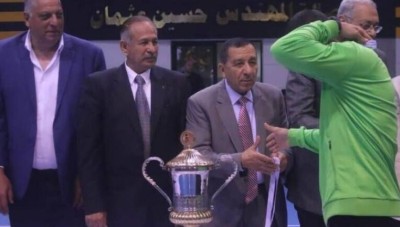 فضيحة ...ميدالية  تطيح بنائب رئيس نادي الزمالك