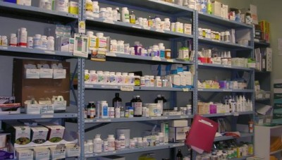 انتشار الأدوية  المهربة علناً في صيدليات النظام السوري 