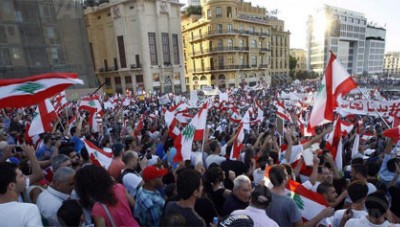 متظاهري «طلعت ريحتكم» يقتحمون وزارة البيئة اللبنانية