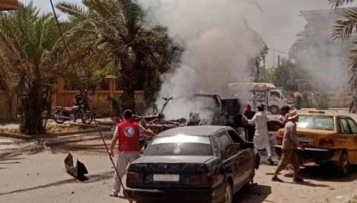 بالفيديو: انفجار سيارة ملغمة في دير الزور يُسفر عن مقتل اثنين وإصابة آخرين