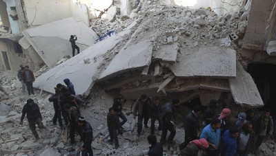 براميل النظام تقتل طفلة في حلب