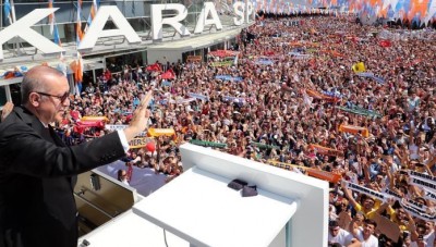 إعادة انتخاب أردوغان رئيسا لـ «العدالة والتنمية» 