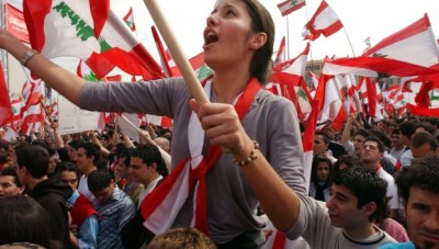 شوارع بيروت تشهد مظاهرات كبيرة تدعم طلعت ريحتكم