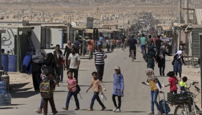 آلاف السوريين يعودون من الأردن إلى بلدهم عبر «نصيب - الجابر»