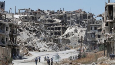 بومبيو ودي ميستورا: لا إعادة للإعمار في سوريا قبل التسوية