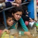 الأونروا وبرنامج الغذاء العالمي يحذران من المجاعة في غزة