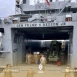 القوات الأمريكية سفينة أمريكية في طريقها للبدء ببناء حوض غزة البحري
