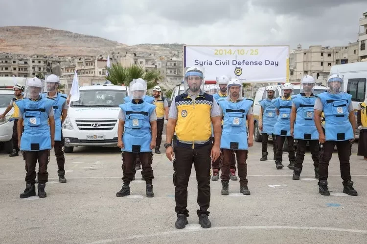 تعاون دولي ضروري: الصليب الأحمر يجتمع مع الدفاع المدني لتعزيز جهود الإنقاذ