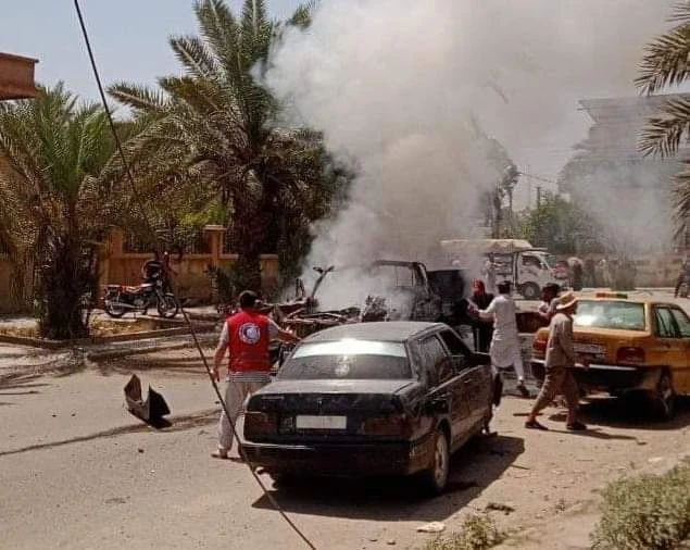 بالفيديو: انفجار سيارة ملغمة في دير الزور يُسفر عن مقتل اثنين وإصابة آخرين