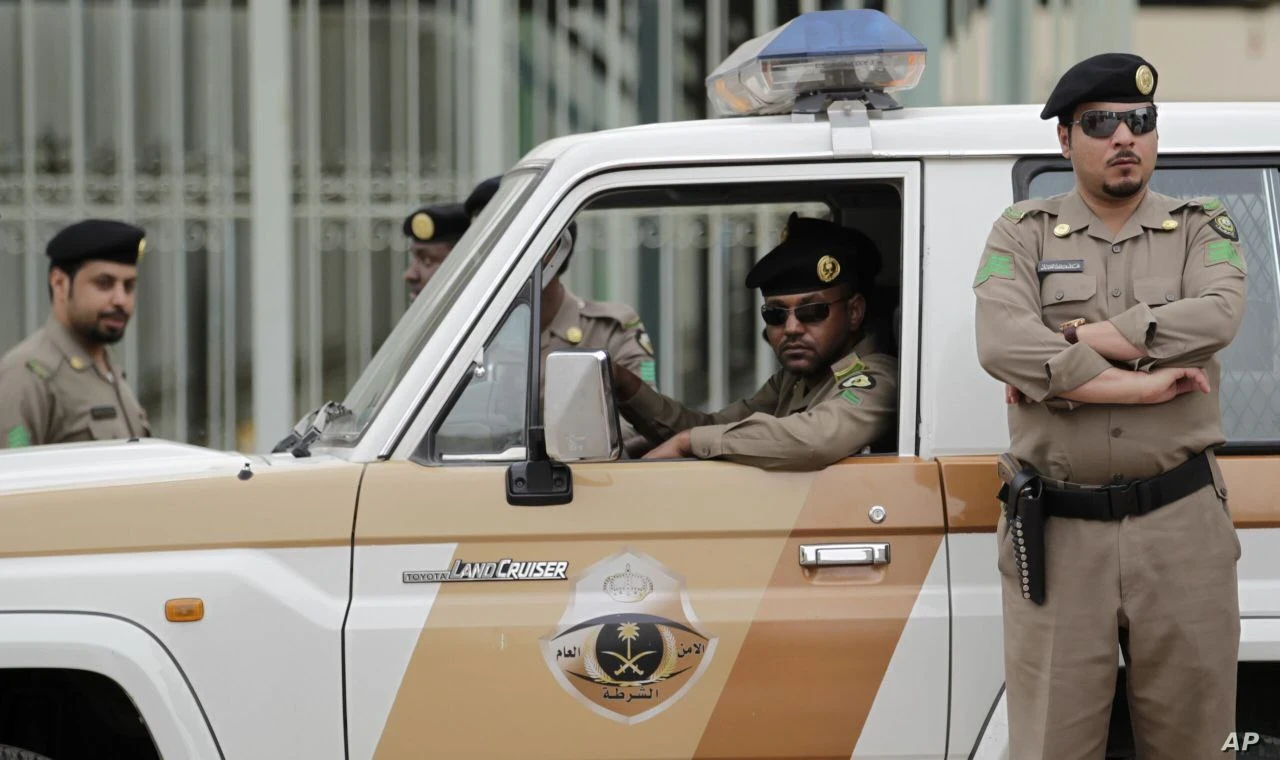 القبض على شابين سوريين في الرياض بعد نشرهما تسجيلًا مصورًا .. ماهو ؟