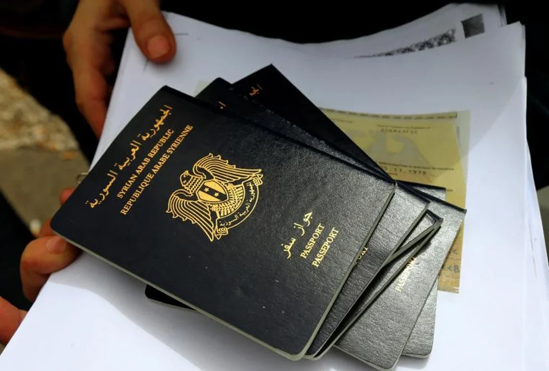 تعديلات مهمة في إصدار جوازات السفر في سوريا: رفع الرسوم وتقليص مدة التسليم