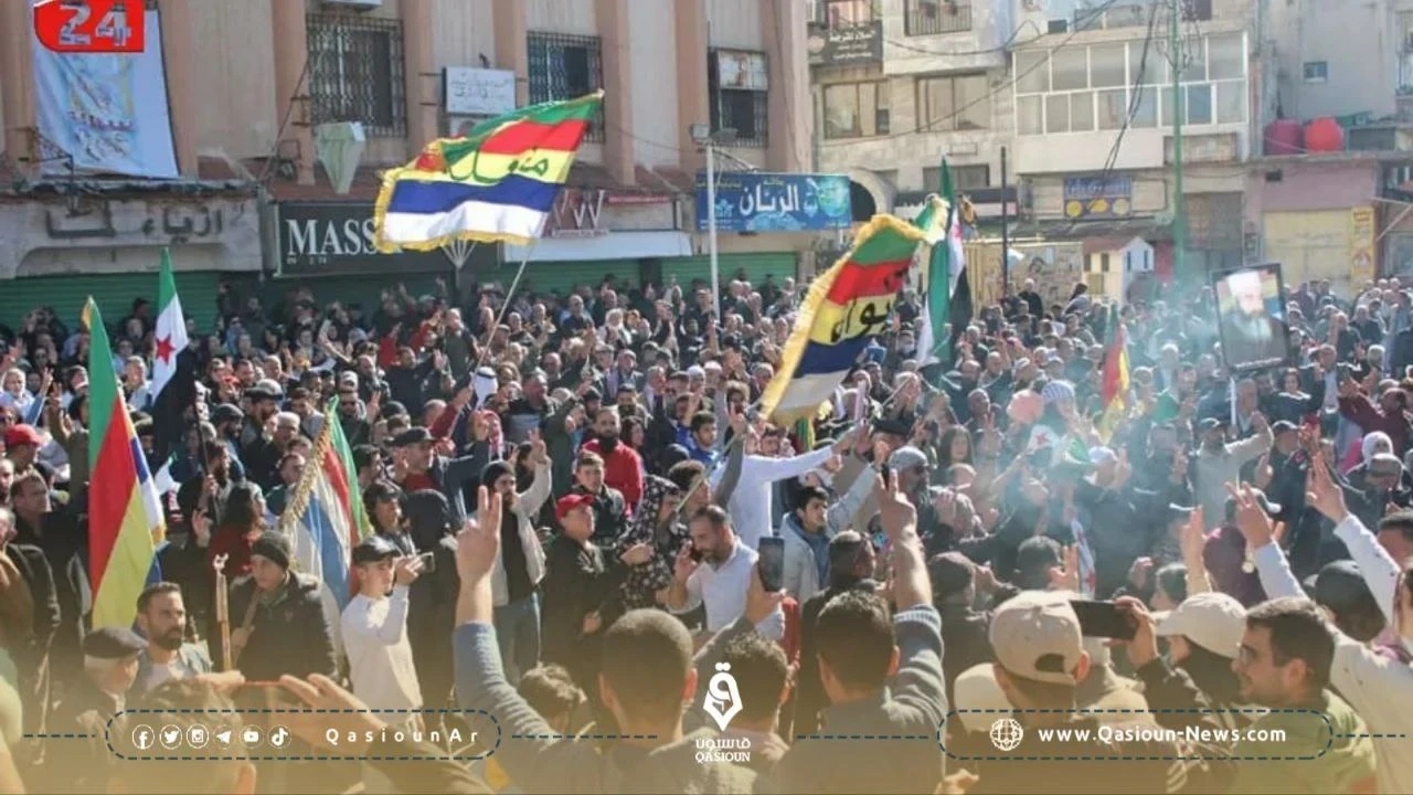 ناشطون من الحراك السلمي في السويداء يدعون إلى تظاهرة في شوارع المدينة اليوم