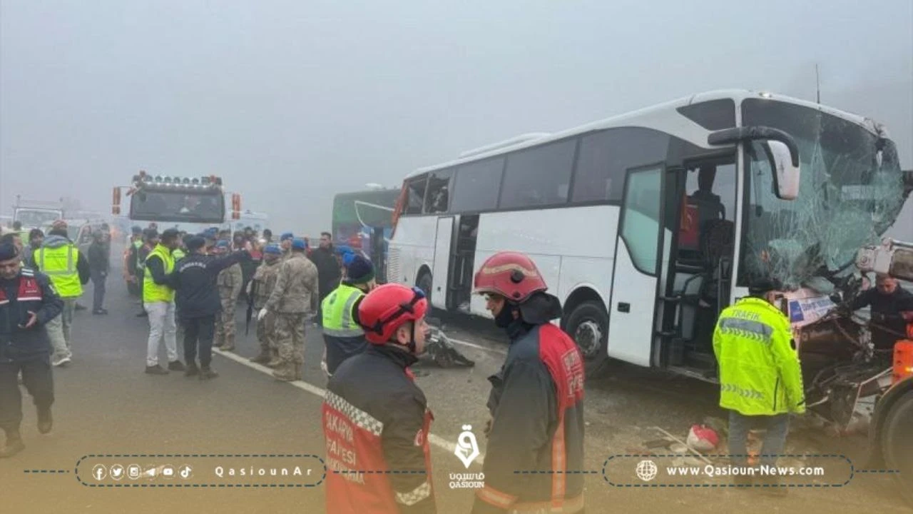وفاة 10 أشخاص في حادث سير مروع شمال غرب تركيا